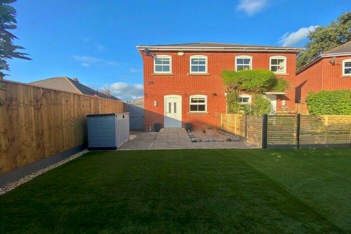 2 Bedroom Property To Rent In The Old Boat Yard, Christchurch, BH23