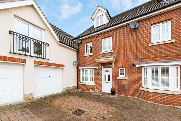 4 Bedroom End Of Terrace House For Sale In Baden Powell Close, Great Baddow, Chelmsford, Essex, CM2