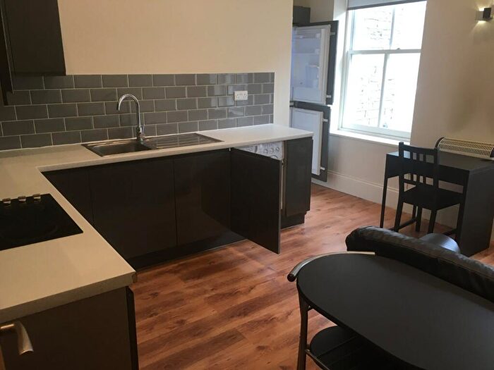 1 Bedroom Apartment To Rent In Windsor Chambers, - John William Street, Huddersfield, HD1