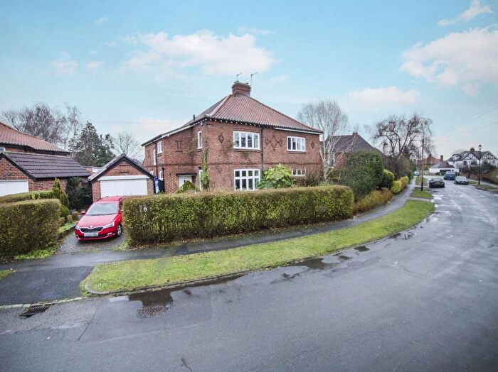 3 Bedroom Semi Detached House For Sale In Hobgate, York, YO24