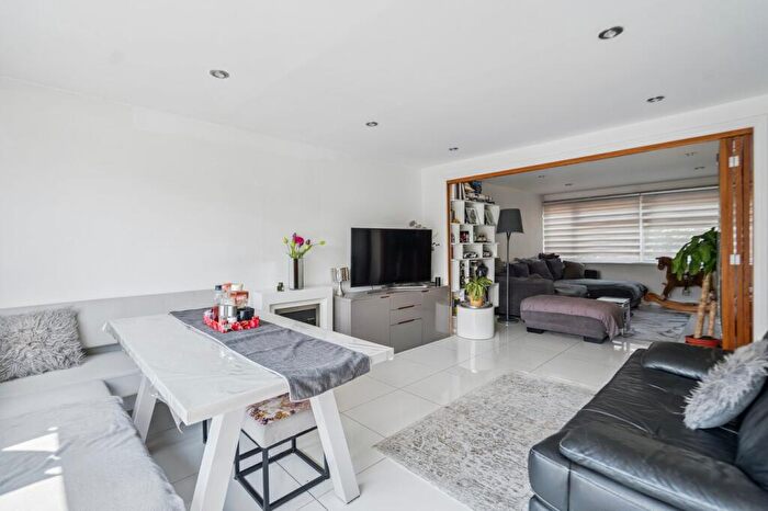 3 Bedroom Terraced House For Sale In Langtons Meadow, Farnham Common, SL2