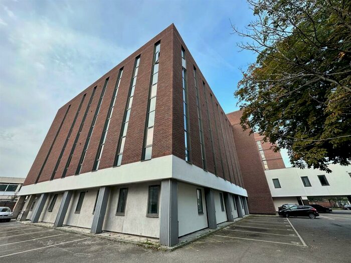 2 Bedroom Apartment To Rent In Sky Gardens, Crosby Road North, Waterloo, Liverpool, L22