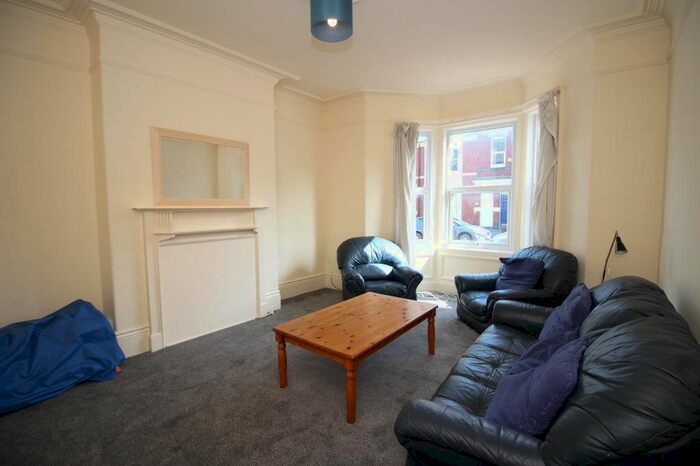 5 Bedroom Terraced House To Rent In Buston Terrace, Jesmond, Newcastle Upon Tyne, NE2