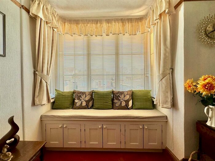 2 Bedroom Flat For Sale In Church Road, Plymstock, Plymouth, PL9