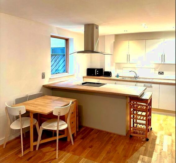 2 Bedroom Flat To Rent In Melia House, Green Quarter, Lord Street, Manchester, Lancashire, M4