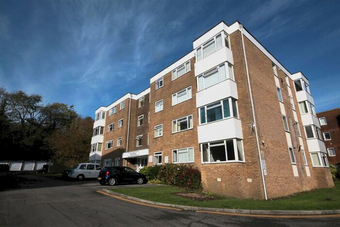 1 Bedroom Flat To Rent In The Priory, London Road, Brighton, BN1