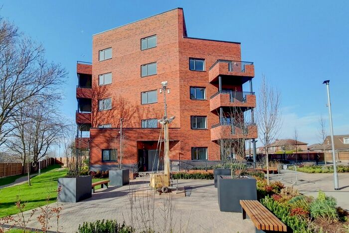 1 Bedroom Flat To Rent In Streamside House, Feltham TW14