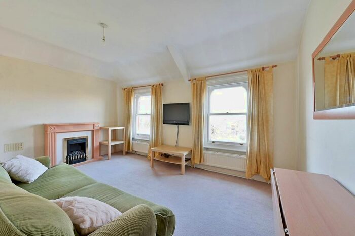 1 Bedroom Flat To Rent In Colinette Road, West Putney, London, SW15