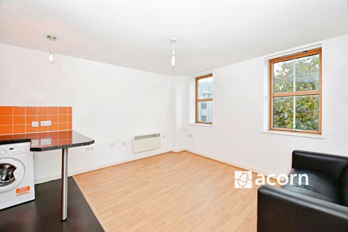 1 Bedroom Flat To Rent In Hendre Road, London, SE1