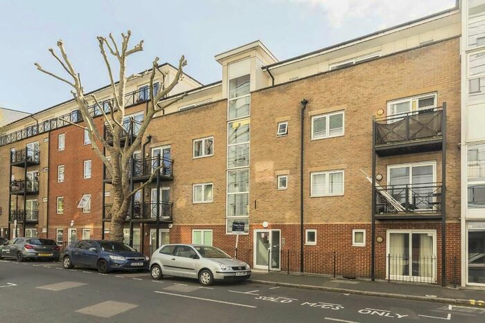 2 Bedroom Flat To Rent In Alscot Road, London, SE1