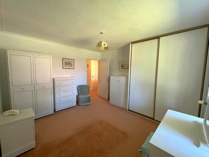 2 Bedroom Semi-Detached Bungalow For Sale In Meadowbrook Court, Twmpath Lane, Gobowen, Oswestry, SY10