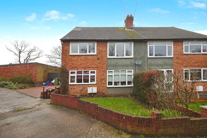 2 Bedroom Maisonette For Sale In Hammonds Lane, Great Warley, Brentwood, Essex, CM13