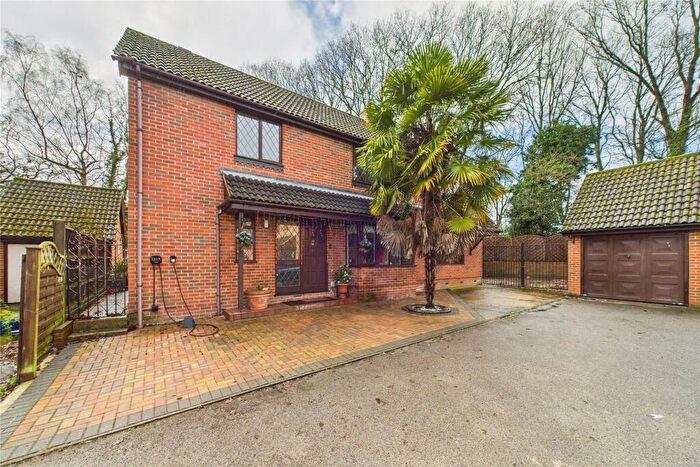 4 Bedroom Detached House For Sale In Sycamore Rise, Bracknell, Berkshire, RG12