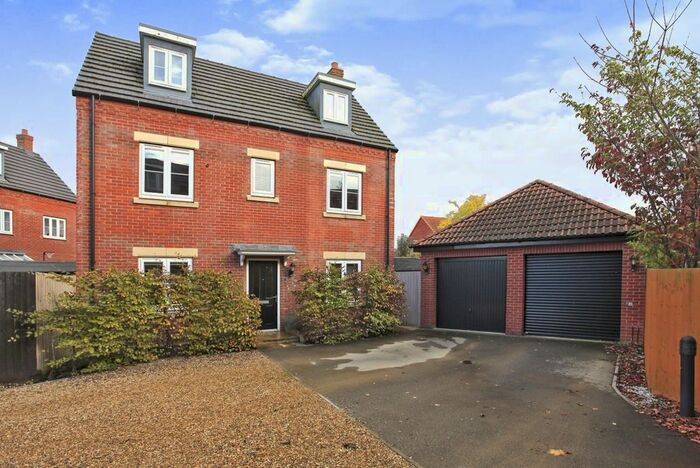 4 Bedroom Detached House For Sale In Towgood Close, Helpston, Peterborough, PE6