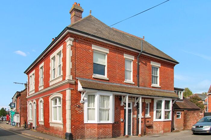 1 Bedroom Flat To Rent In Lion House, Wickham, PO17