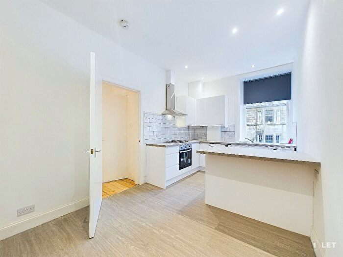 2 Bedroom Flat To Rent In Great Junction Street, Leith, Edinburgh, EH6