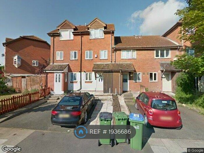 3 Bedroom Terraced House To Rent In Goldfinch Road, London, SE28