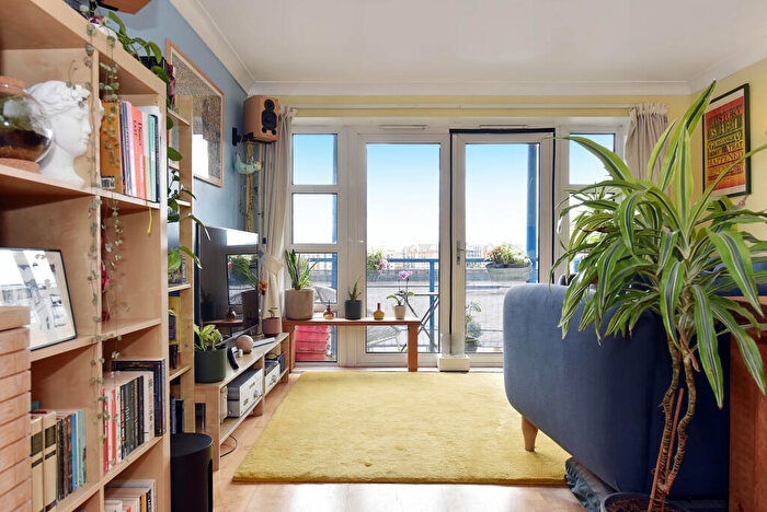 2 Bedroom Flat For Sale In Campania Building, Wapping, E1W