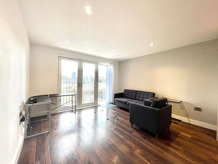 2 Bedroom Apartment For Sale In Wilburn Basin, Ordsall Lane, Salford, M5
