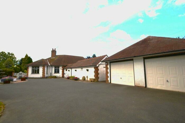 3 Bedroom Detached Bungalow For Sale In Great North Road, Sutton-On-Trent, Newark, NG23