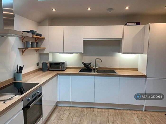 2 Bedroom Flat To Rent In Cedar Apartments, Filton, Bristol, BS34