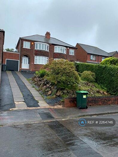 3 Bedroom Semi-Detached House To Rent In New Birmingham Road, Tividale, Oldbury, B69