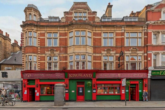 2 Bedroom Flat To Rent In Boleyn Road, London, N16