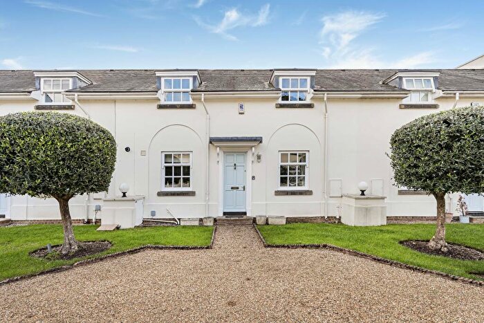 4 Bedroom Terraced House For Sale In Danesbury Park, North Ride, Welwyn, AL6