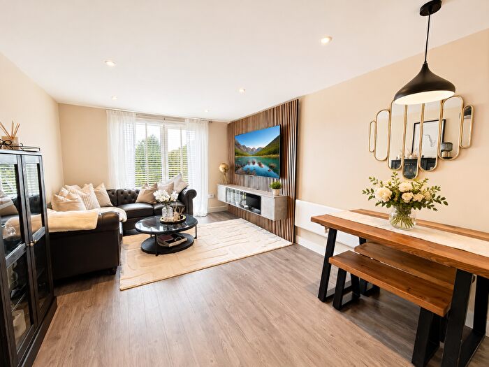 2 Bedroom Apartment For Sale In Buxton Road, Stockport, Greater Manchester, SK2