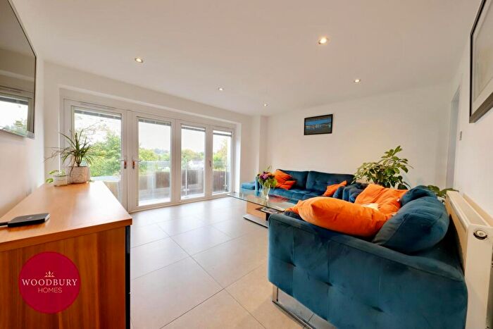 4 Bedroom Terraced House To Rent In The Seymours, Loughton, IG10