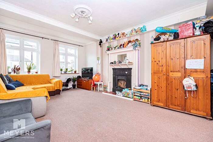 3 Bedroom Detached House To Rent In Kimberley Road, Bournemouth, BH6
