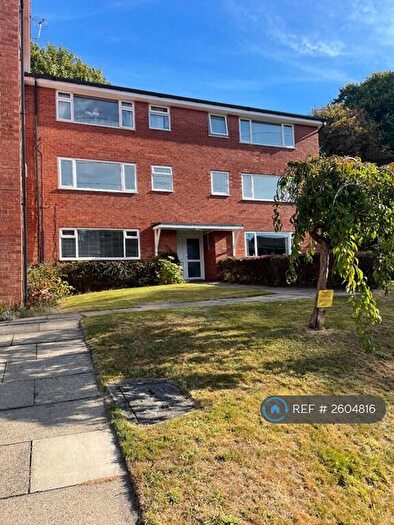2 Bedroom Flat To Rent In Tytherington, Macclesfield., SK10