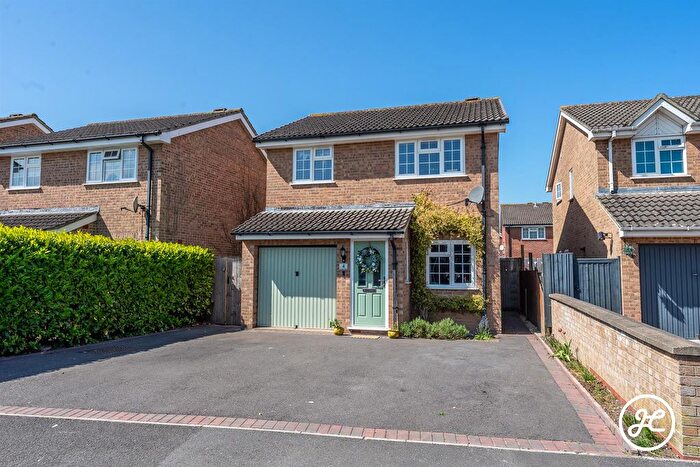 3 Bedroom Detached House For Sale In Carlton Drive, Bridgwater, TA6