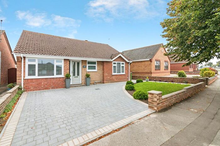 3 Bedroom Detached Bungalow For Sale In Crestview Drive, Lowestoft, NR32