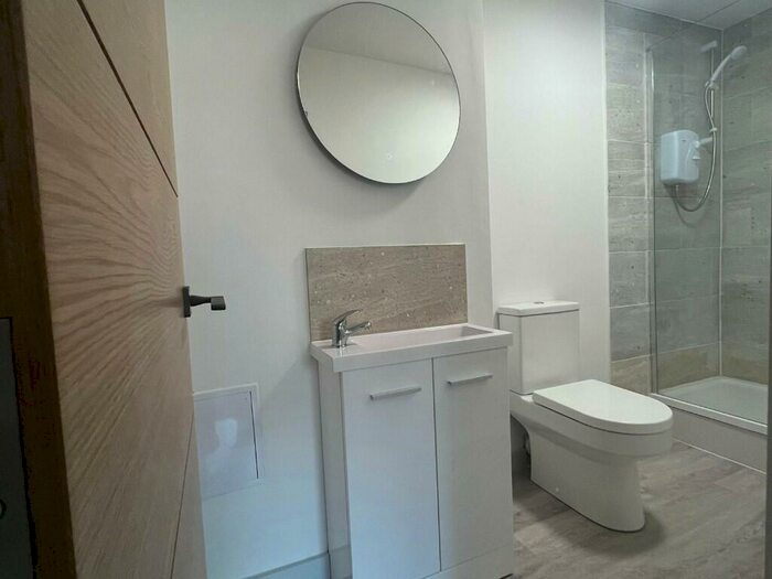 1 Bedroom Flat To Rent In Flat, West Bars, Chesterfield, Derbyshire, S40
