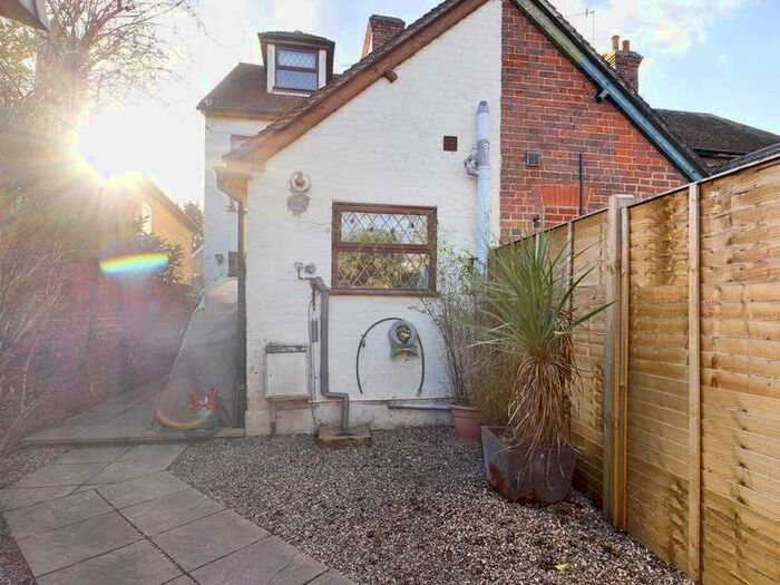 4 Bedroom Property To Rent In Garden Road, Tonbridge TN9