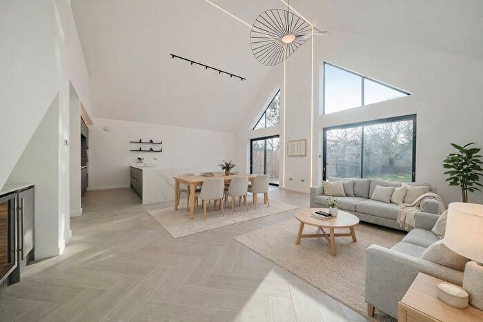 4 Bedroom Detached House For Sale In Surrey Gardens, Effingham Junction, KT24