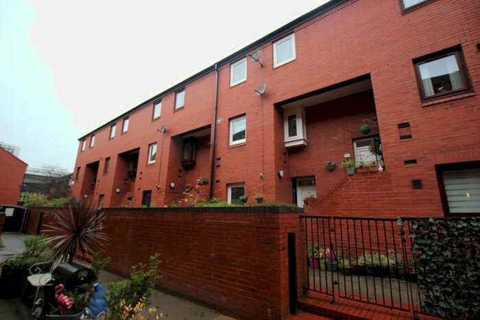1 Bedroom Flat To Rent In Len Cox Walk, Manchester, M4