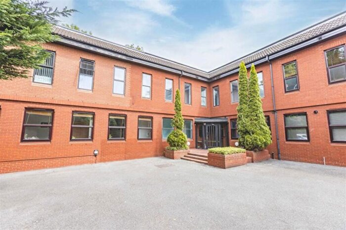 2 Bedroom Flat For Sale In Sefton Lodge, Clewer Hill Road, Windsor, SL4