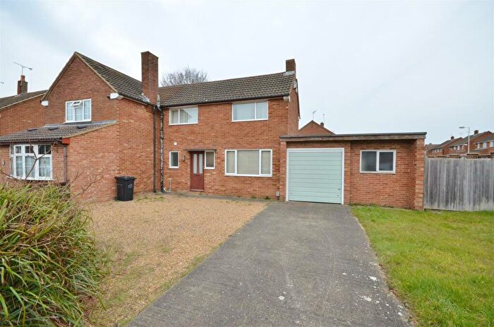 2 Bedroom Semi-Detached House To Rent In Green Lane, Luton, LU2