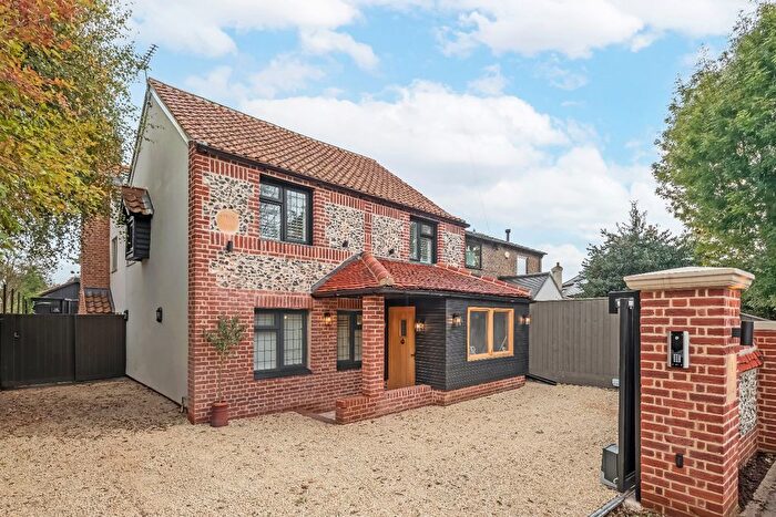 5 Bedroom Detached House For Sale In High Street, Harston, CB22