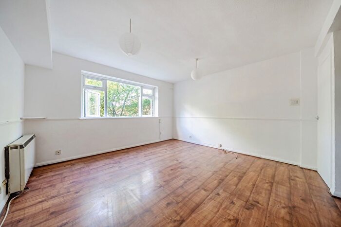 1 Bedroom Flat For Sale In Canadian Avenue, London, SE6