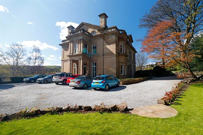 2 Bedroom Apartment To Rent In Arkangarthdale, Holywell Hall, Holywell Green, HX4