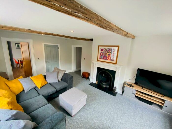 2 Bedroom Apartment To Rent In King Street, Ashbourne, DE6