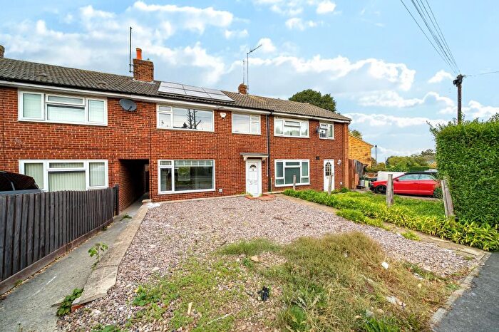 3 Bedroom Terraced House For Sale In Banbury, Oxfordshire, OX16
