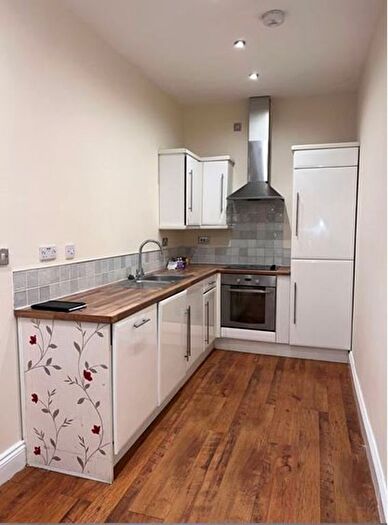 1 Bedroom Flat To Rent In Bishopstone Court, Ashburnham Road, Bedford, MK40