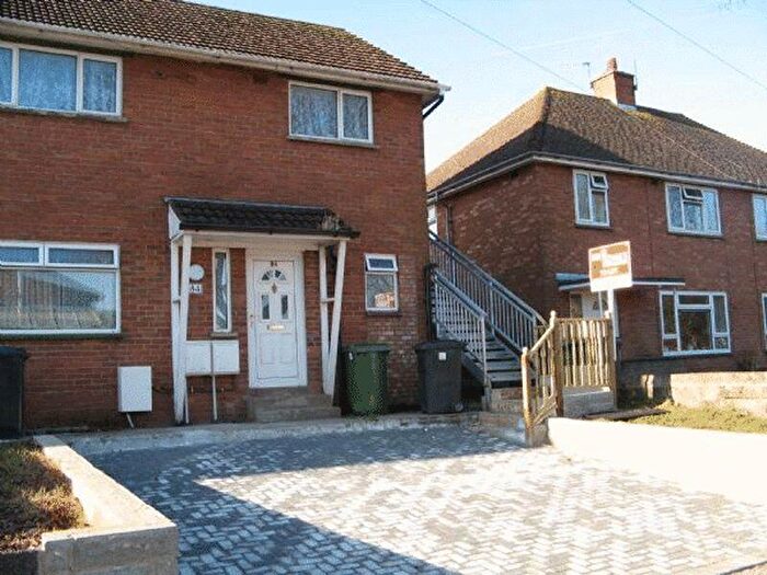 2 Bedroom Flat To Rent In Caerau Lane, Caerau, Cardiff, CF5