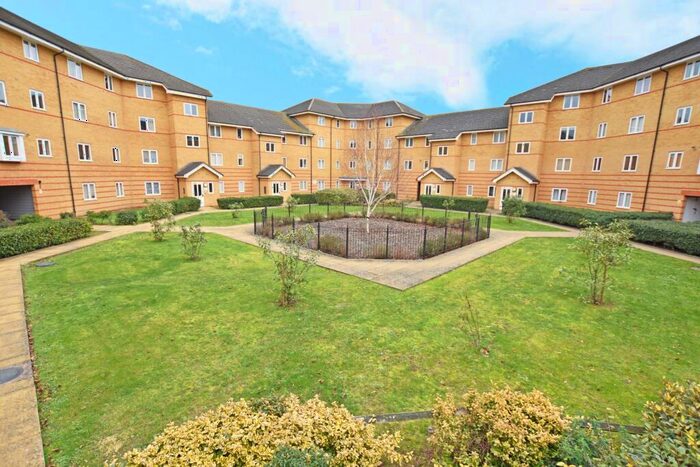 2 Bedroom Flat To Rent In Heath Court, Stanley Close, Eltham, SE9