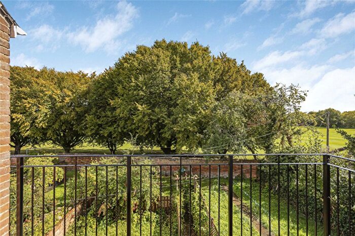2 Bedroom Flat For Sale In Abingdon Road, Grandpont, OX1