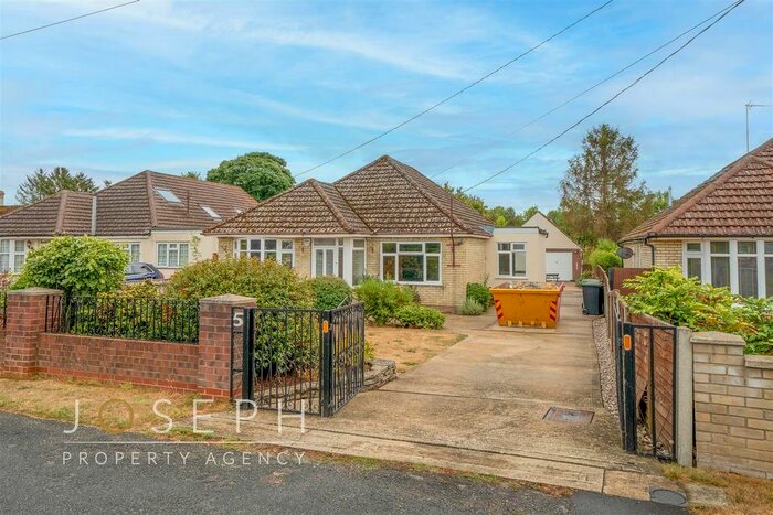 3 Bedroom Detached Bungalow To Rent In The Crescent, Barham, Ipswich, IP6